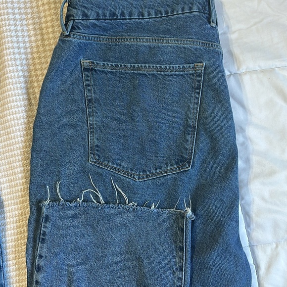 Good American 90’s Loose Raw - Picture 3 of 3